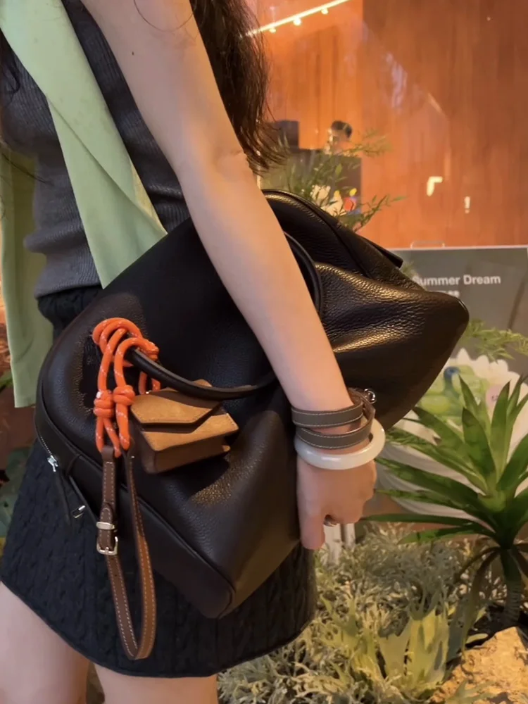 Large Capaci Genuine Leather Tote Bag Women's 2025 New Sle Commuter Handbag Diagonal Boston Bag oulder Handbag
Large Capaci Genuine Leather Tote Bag Women's 2025 New Sle Commuter Handbag Diagonal Boston Bag oulder Handbag