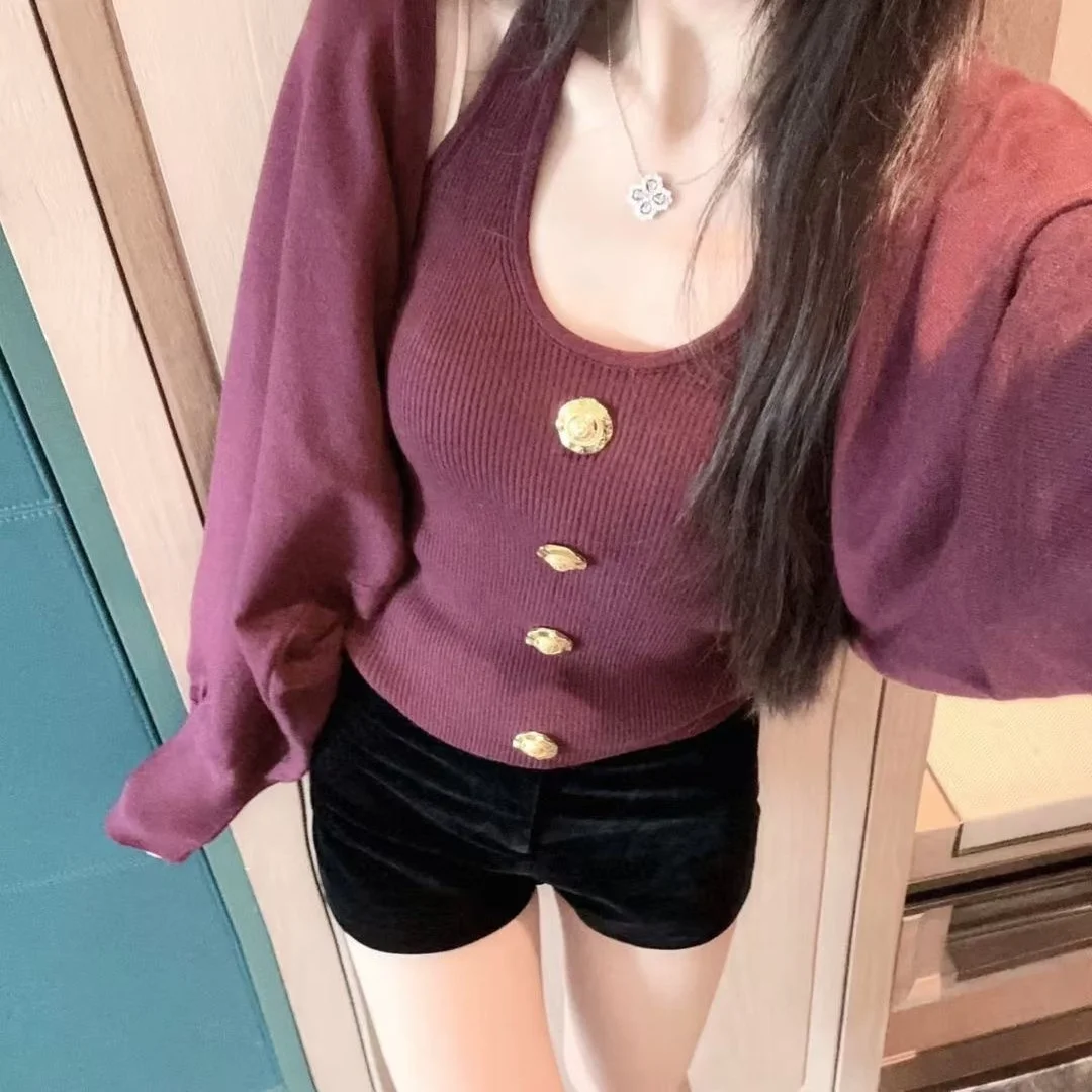 LXYG2026 Spring New Style Small Fragrance Wind High-End Slim Fit Gold Buckle Halter Knitted Cardigan Women's Fashion Knitwear
LXYG2026 Spring New Style Small Fragrance Wind High-End Slim Fit Gold Buckle Halter Knitted Cardigan Women's Fashion Knitwear
