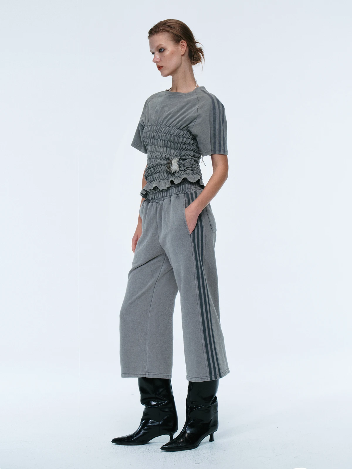 LUCENCY Street Sle Slim Fit Pants with Ruffle Waist And Cuffed Hem in Vintage Waed Purple And ey for Women
LUCENCY Street Sle Slim Fit Pants with Ruffle Waist And Cuffed Hem in Vintage Waed Purple And ey for Women