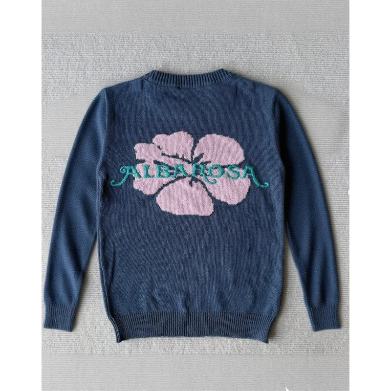 Vintage high-end chic flower jacquard round neck sweater, niche lazy style top, pullover knit sweater
Vintage high-end chic flower jacquard round neck sweater, niche lazy style top, pullover knit sweater
