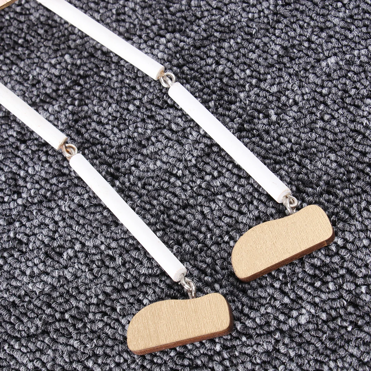 Lovely Wooden Christmas Decoration Pendant Holding Heart Ornament Desktop Decor Holiday Party Home Gift Wooden Decor
Lovely Wooden Christmas Decoration Pendant Holding Heart Ornament Desktop Decor Holiday Party Home Gift Wooden Decor