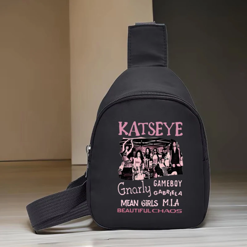 Fashionable Casual Shoulder Bag Katseye Print Girls Long Strap Shoulder Bag Kids Purses and Handbags Children's Chest Bag
Fashionable Casual Shoulder Bag Katseye Print Girls Long Strap Shoulder Bag Kids Purses and Handbags Children's Chest Bag