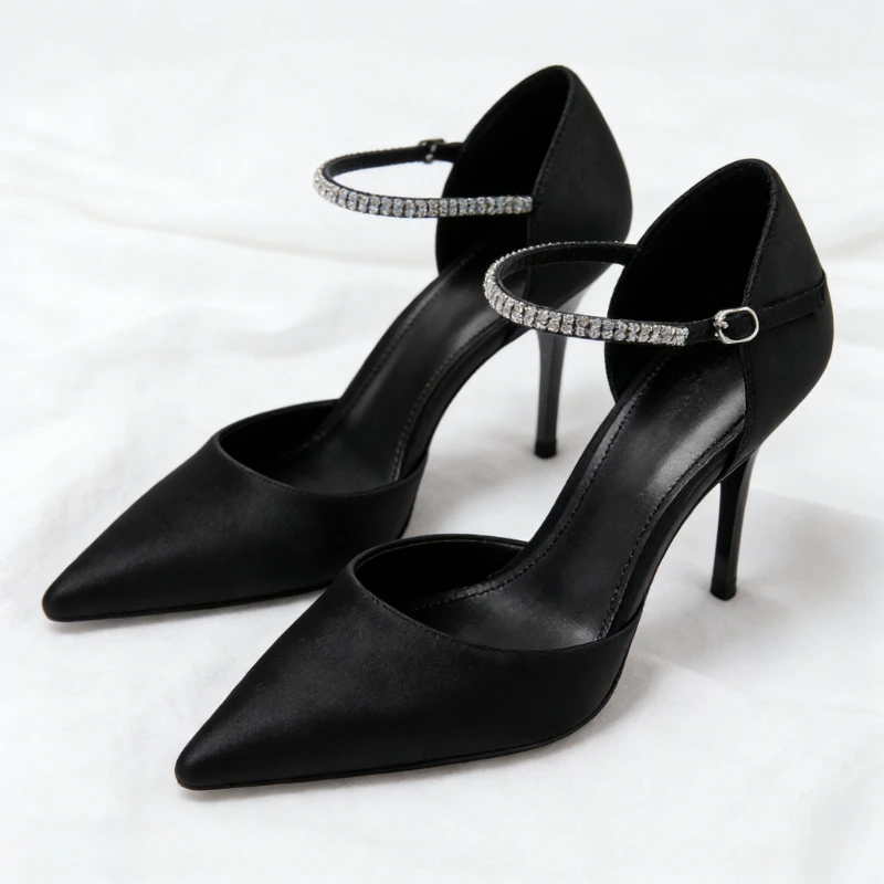 Sexy Luxury Rhinestone Women Heels 2026 Summer Pointed Toe Sandals Women Pumps Hollow Ankle-Strap Elegant Banquet Party Shoes
Sexy Luxury Rhinestone Women Heels 2026 Summer Pointed Toe Sandals Women Pumps Hollow Ankle-Strap Elegant Banquet Party Shoes