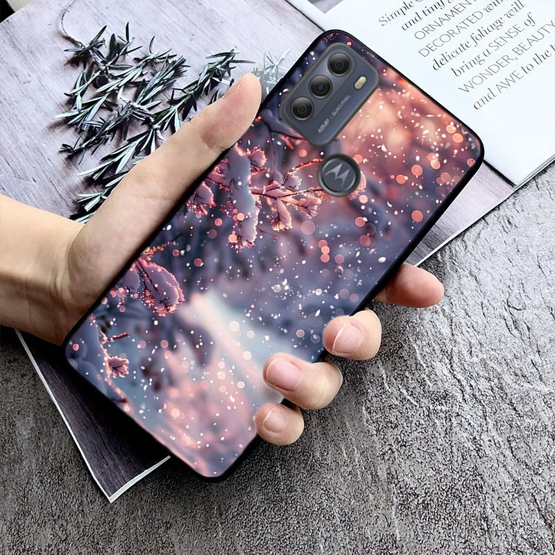 Winter Christmas snowflake Phone Case For Moto G85 G55 G05 G14 G75 G31 G50 G10 G20 G30 G60 G13 G32 G84 G54 G53 G72 G24 Power
Winter Christmas snowflake Phone Case For Moto G85 G55 G05 G14 G75 G31 G50 G10 G20 G30 G60 G13 G32 G84 G54 G53 G72 G24 Power