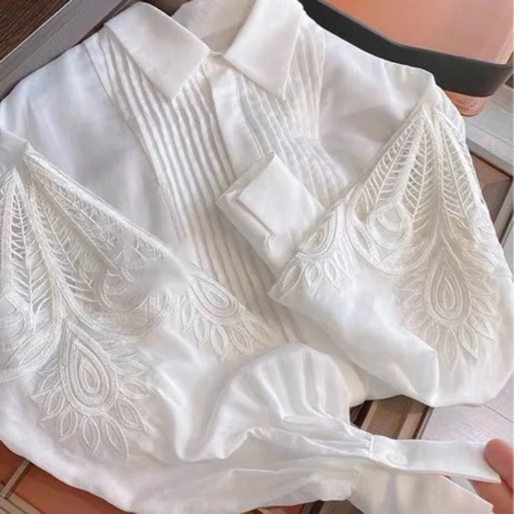 2025 Early Spring New White Shirts Women Fashion Simple Lantern Sleeve Blouses Lapel Neck Single Breasted Blusas Mujer
2025 Early Spring New White Shirts Women Fashion Simple Lantern Sleeve Blouses Lapel Neck Single Breasted Blusas Mujer