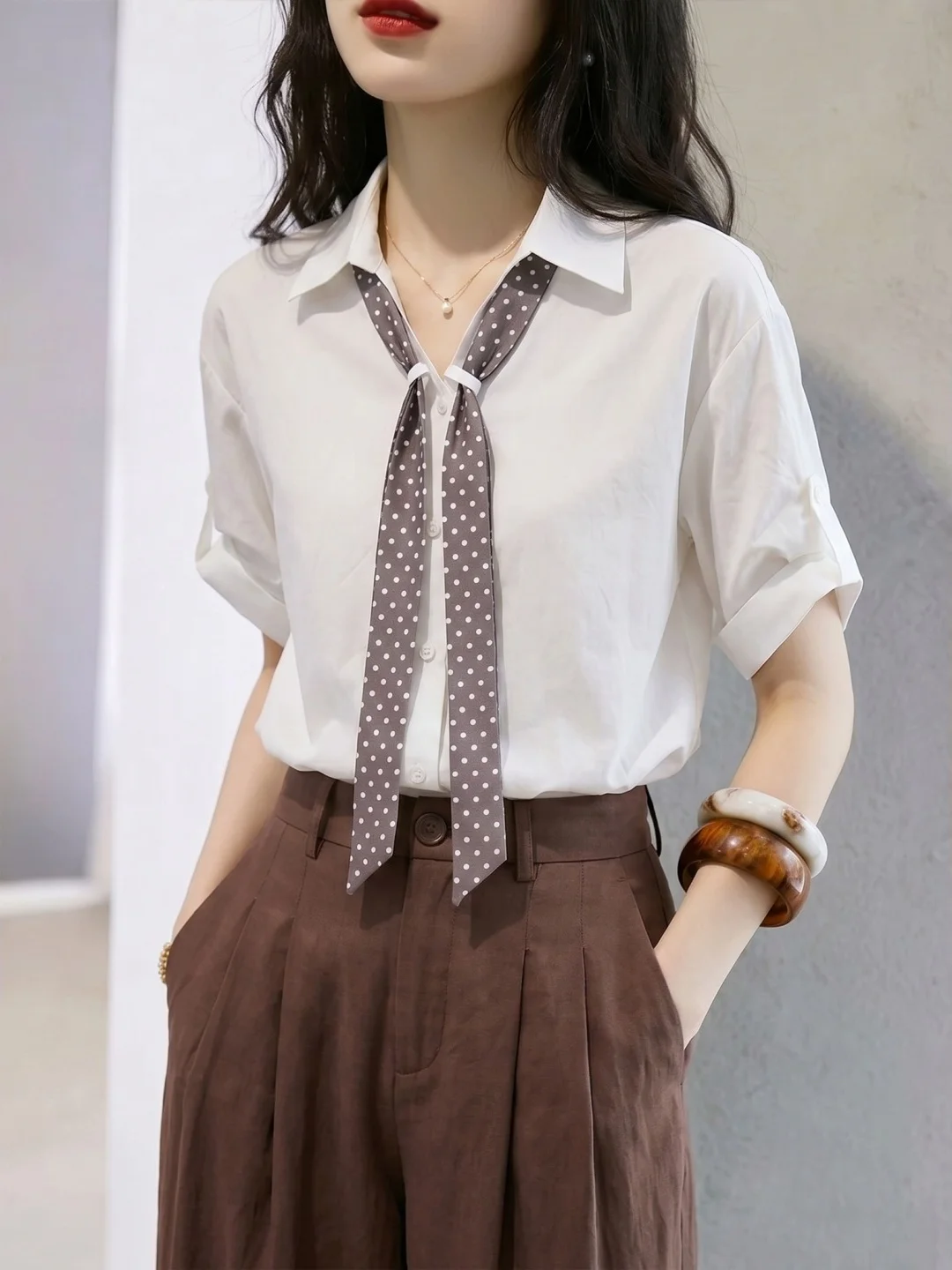 Elegant Single-Button Short-Sleeve Shirt Women's Commuter Style Korean Version Straight Cut Silk Blend Shirt Summer Design
Elegant Single-Button Short-Sleeve Shirt Women's Commuter Style Korean Version Straight Cut Silk Blend Shirt Summer Design