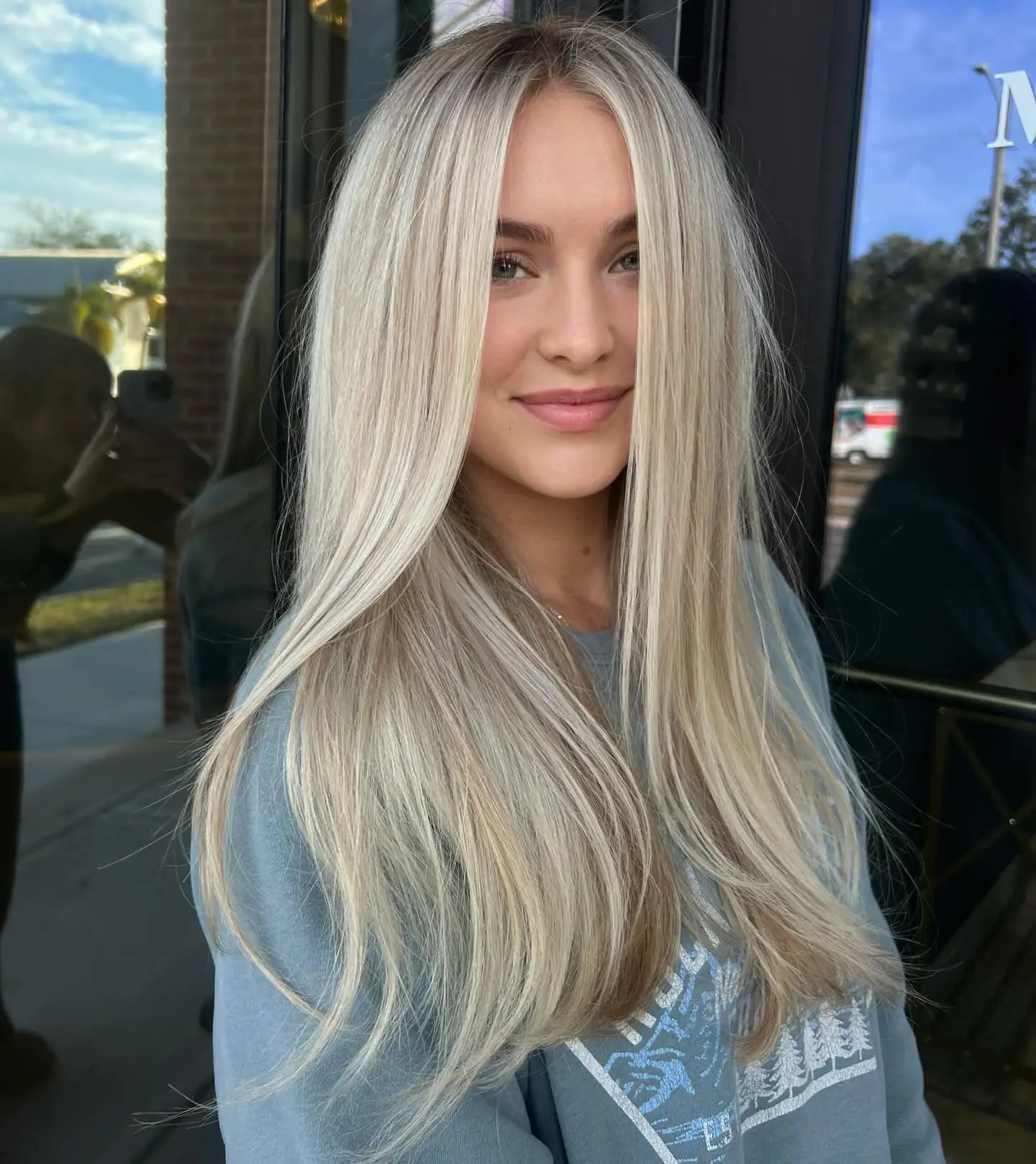 Platinum Blonde High Quality Wig Highlight Brown Dark Roots For White Women Long Silky Straight Glueless Wig
Platinum Blonde High Quality Wig Highlight Brown Dark Roots For White Women Long Silky Straight Glueless Wig