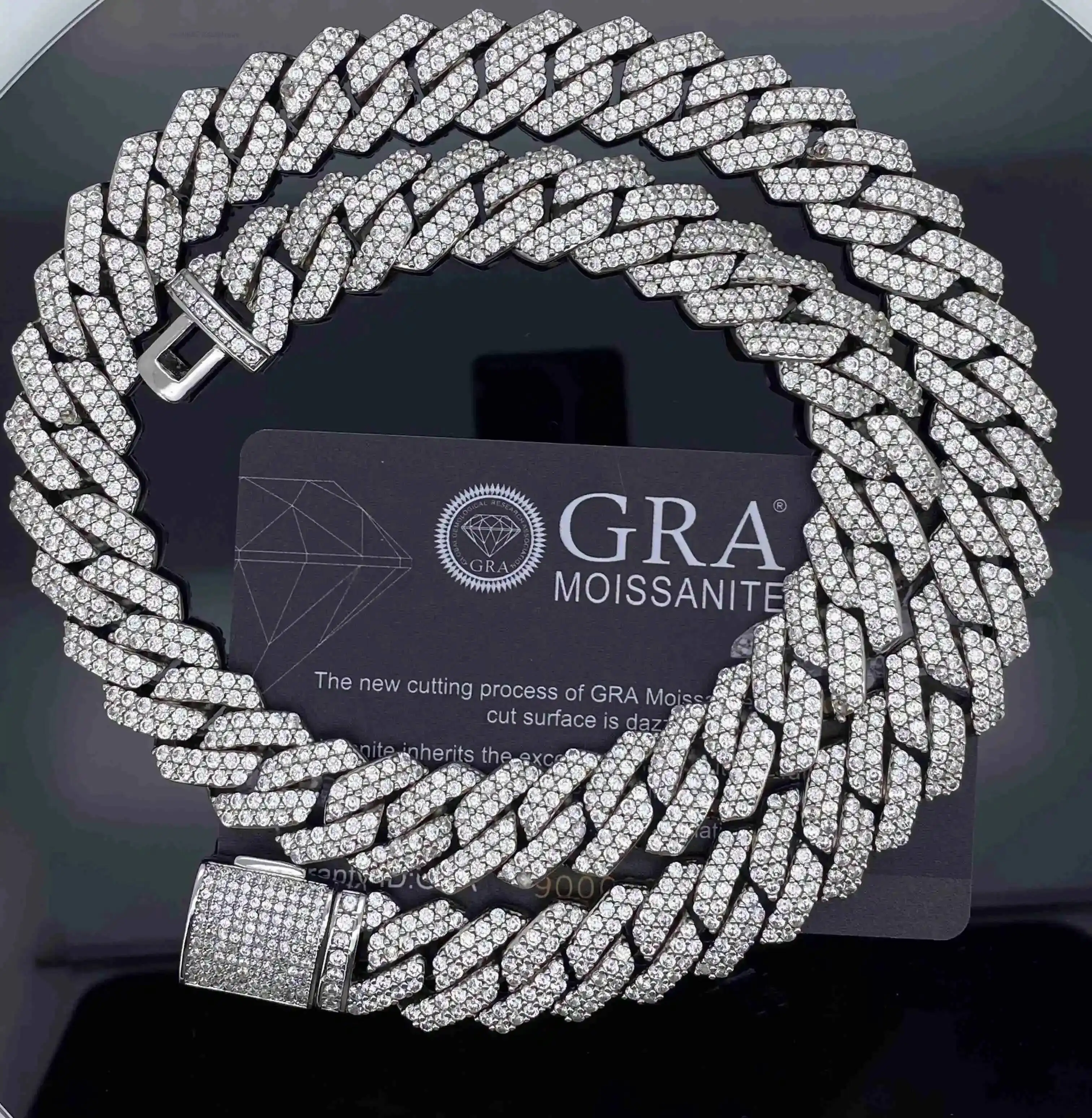 Модное ожерелье Rappers VVS с муассанитом и бриллиантами со льдом 14 мм, 20 дюймов, стерлинговое серебро 925 пробы, кубинское звено-цепочка на юбилей
Модное ожерелье Rappers VVS с муассанитом и бриллиантами со льдом 14 мм, 20 дюймов, стерлинговое серебро 925 пробы, кубинское звено-цепочка на юбилей