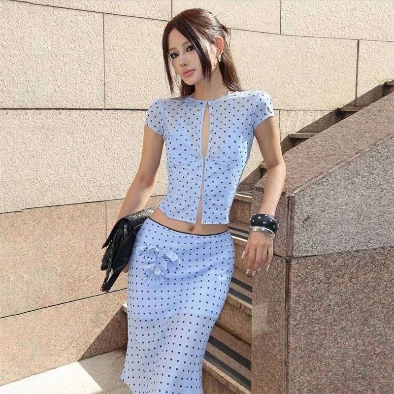 Polka Dot Printed Chiffon Top, French Elegant Bubble Sleeve Shirt, Low Waist, Hip Hugging Polka Dot Skirt Pants
Polka Dot Printed Chiffon Top, French Elegant Bubble Sleeve Shirt, Low Waist, Hip Hugging Polka Dot Skirt Pants