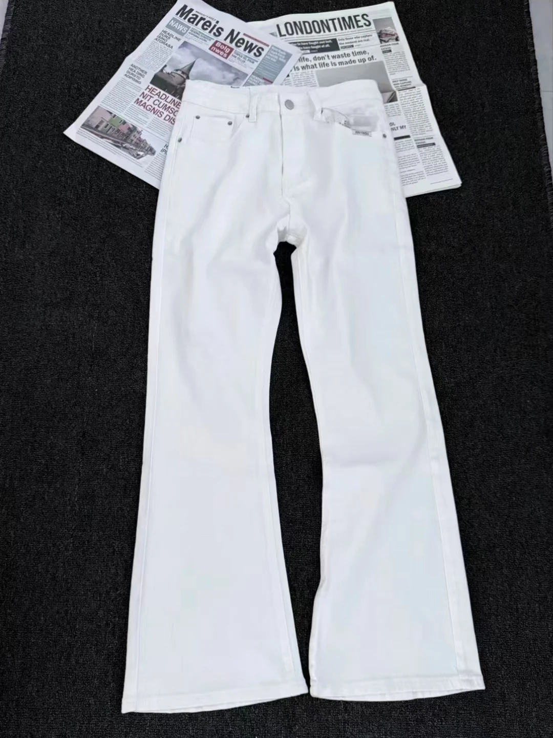 Cleanfit White Men's Jeans High Waist Slim Straight Leg Thin Summer Denim Pants American Style Slight Flare Trousers
Cleanfit White Men's Jeans High Waist Slim Straight Leg Thin Summer Denim Pants American Style Slight Flare Trousers