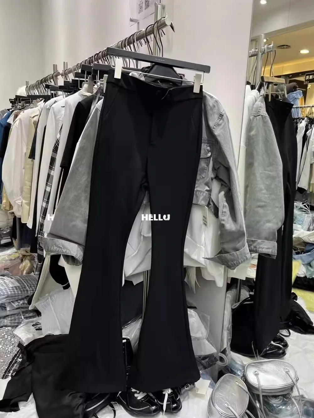 Spring 2026 Casual Slim Fit Trousers High Waist Flared Pants Elastic Wide Leg Long Pants Suit Style Casual Fashion Ladies Pants
Spring 2026 Casual Slim Fit Trousers High Waist Flared Pants Elastic Wide Leg Long Pants Suit Style Casual Fashion Ladies Pants