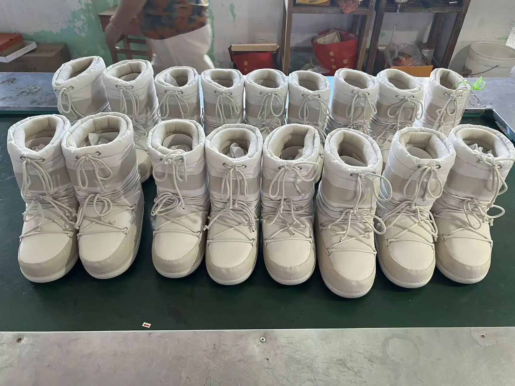 Waterproof Non-Slip Space Boots Short Tube Thick Warm Snow Boots Winter Fashion Women's Shoes Elastic Velvet Cotton Lined
Waterproof Non-Slip Space Boots Short Tube Thick Warm Snow Boots Winter Fashion Women's Shoes Elastic Velvet Cotton Lined