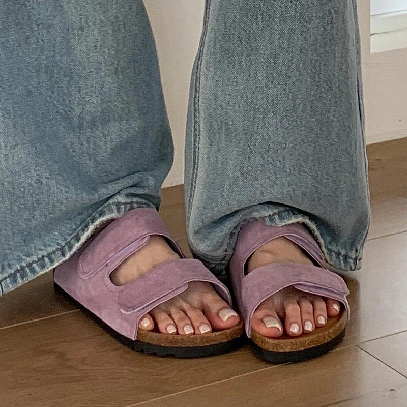 Women Summer Outside Wear 2026 Plus Size Fashion Flat Beach Sandals New Flip Slippers
Women Summer Outside Wear 2026 Plus Size Fashion Flat Beach Sandals New Flip Slippers