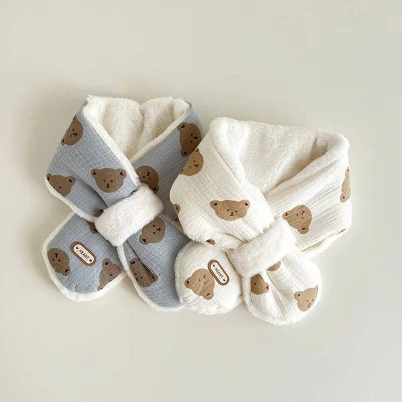 Cute Bear Baby Scarfs Winter Fleece Neck Warmer Cross Scarves for Girls Boys Toddler Kids Warm Accessories Korean 1-6 Years Old
Cute Bear Baby Scarfs Winter Fleece Neck Warmer Cross Scarves for Girls Boys Toddler Kids Warm Accessories Korean 1-6 Years Old