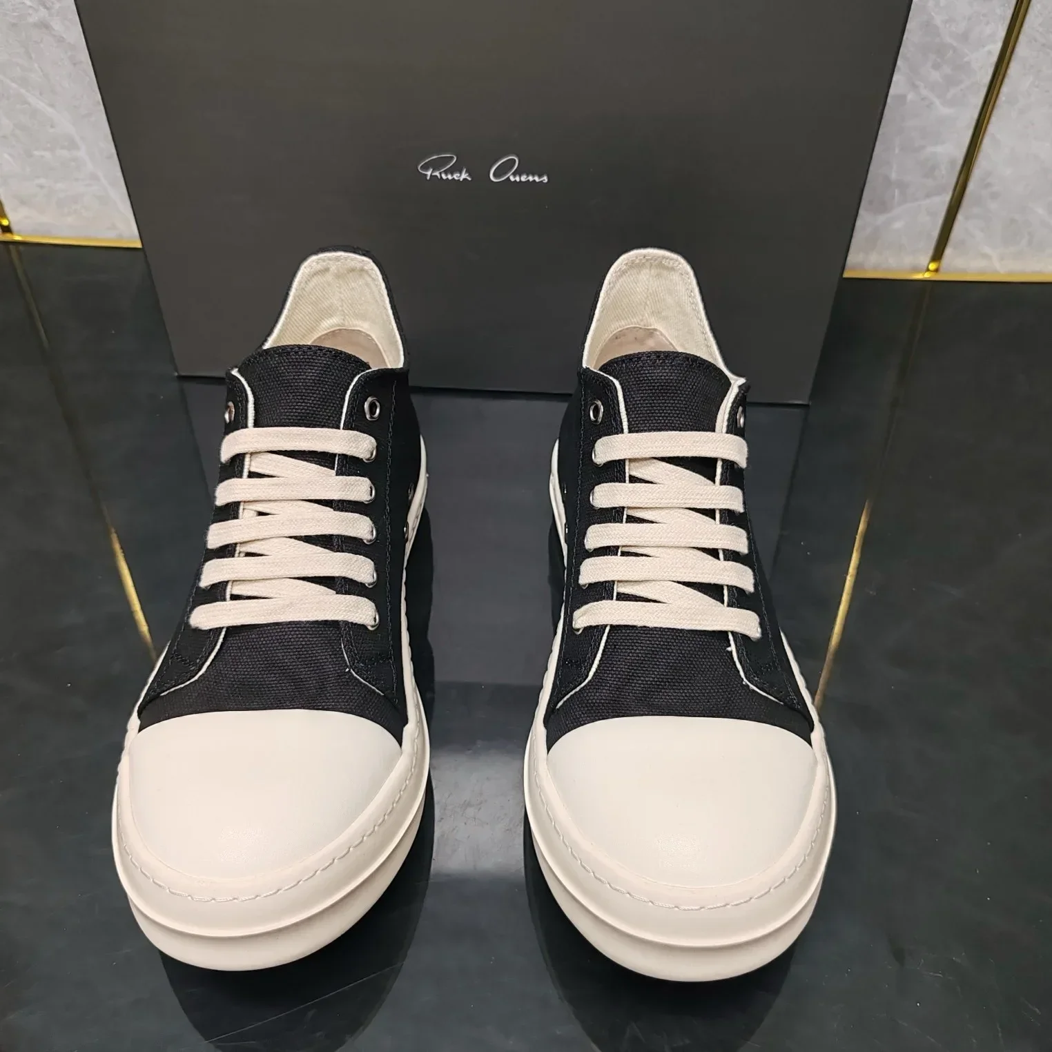 2025 shoes sneakers women's flat shoes low-cut black owens new sneakers men's casual joker student lovers head layer cowhide
2025 shoes sneakers women's flat shoes low-cut black owens new sneakers men's casual joker student lovers head layer cowhide
