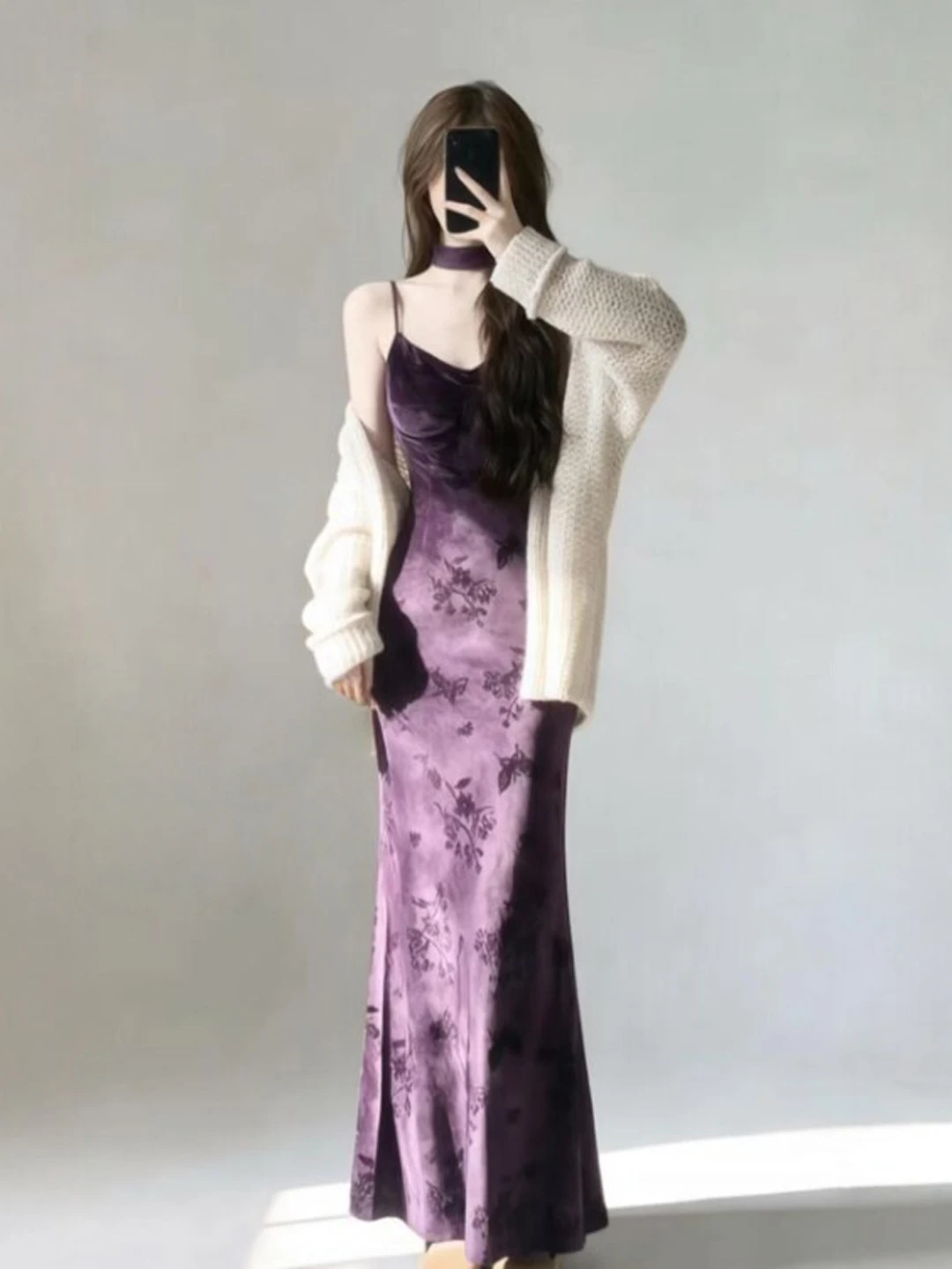 V-Neck Sleeveless Sweater And Dress Set Vintage Unique Beautiful Light Maturity Lady Style Summer Fashion Women's Ensemble
V-Neck Sleeveless Sweater And Dress Set Vintage Unique Beautiful Light Maturity Lady Style Summer Fashion Women's Ensemble