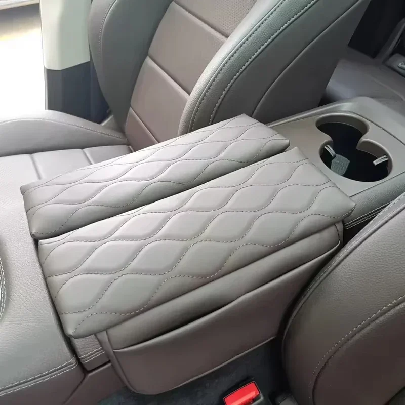 Center Console Armrest Box Cover Pad Decoration Leather Anti-Scratch Car Accessories For Mercedes Benz GLE GLS Class W167 X167
Center Console Armrest Box Cover Pad Decoration Leather Anti-Scratch Car Accessories For Mercedes Benz GLE GLS Class W167 X167