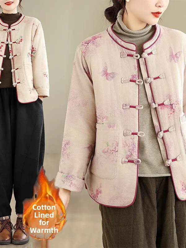 Новая китайская женская хлопковая куртка в стиле ретро, большие размеры, национальная теплая универсальная верхняя одежда на пуговицах, художественная свободная посадка
Новая китайская женская хлопковая куртка в стиле ретро, большие размеры, национальная теплая универсальная верхняя одежда на пуговицах, художественная свободная посадка