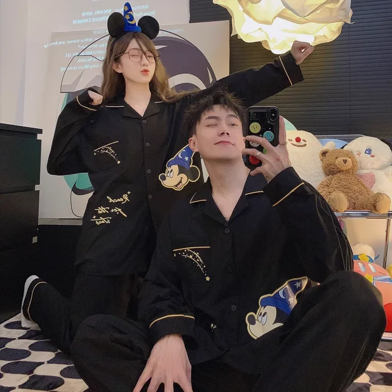 Disney couple pajamas cartoon men's suit pure cotton women's two-piece set Disney couple loungewear Mickey Mouse women's pajamas
Disney couple pajamas cartoon men's suit pure cotton women's two-piece set Disney couple loungewear Mickey Mouse women's pajamas