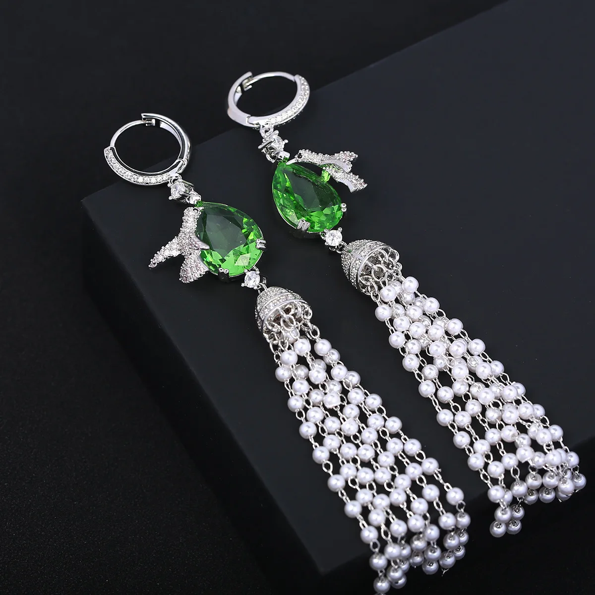 Zircon Water Drop Bird Pearl Tassel Earrings For Women or Girls Chrismas' Gift
Zircon Water Drop Bird Pearl Tassel Earrings For Women or Girls Chrismas' Gift