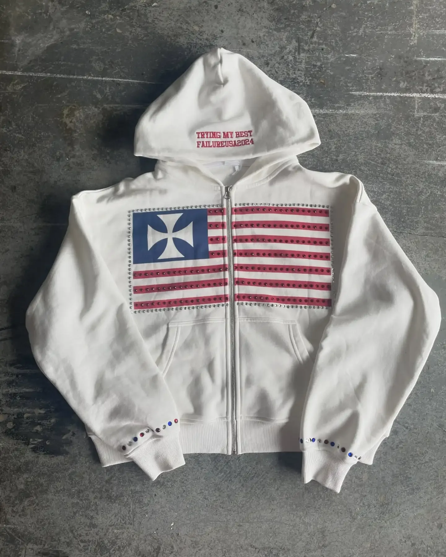 America Fashion Streetwear Gothic National Flag Rhinestone Embroidery Zipper Hoodie Y2k Couple Oversized Loose Cotton Sweatshirt
America Fashion Streetwear Gothic National Flag Rhinestone Embroidery Zipper Hoodie Y2k Couple Oversized Loose Cotton Sweatshirt