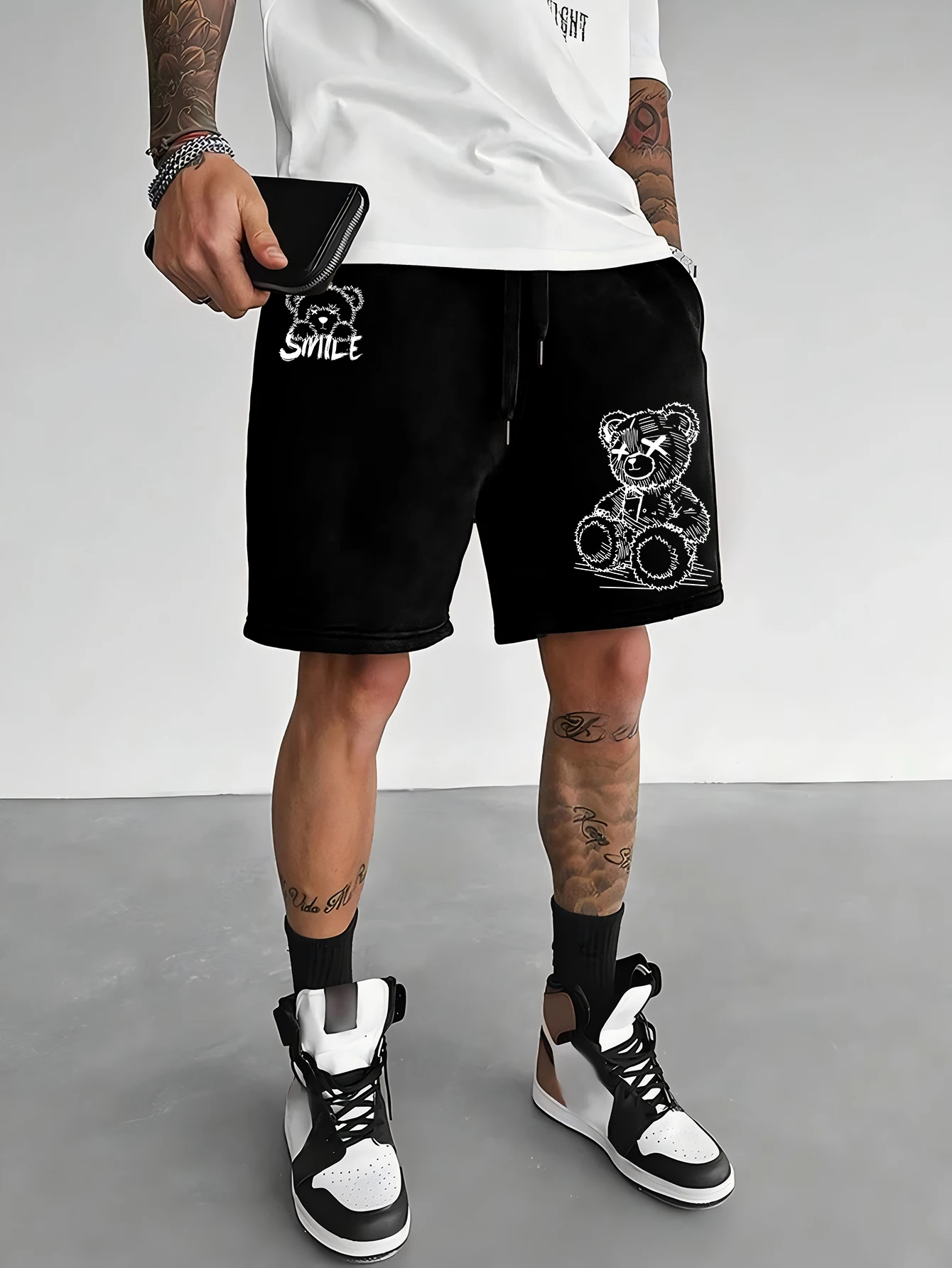 Men's Oversized Streetwear Brand Shorts Graffiti Bear Smile Print Polyester Black Multi Color Casual Shorts S-2XL All Size 1Pc
Men's Oversized Streetwear Brand Shorts Graffiti Bear Smile Print Polyester Black Multi Color Casual Shorts S-2XL All Size 1Pc