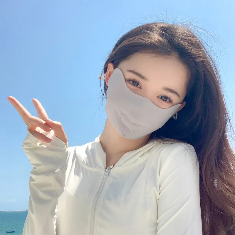 Бесшовная ледяная шелковая солнцезащитная маска для лица, женская защита от ультрафиолета, легкий летний чехол, дышащий модный дизайн
Бесшовная ледяная шелковая солнцезащитная маска для лица, женская защита от ультрафиолета, легкий летний чехол, дышащий модный дизайн