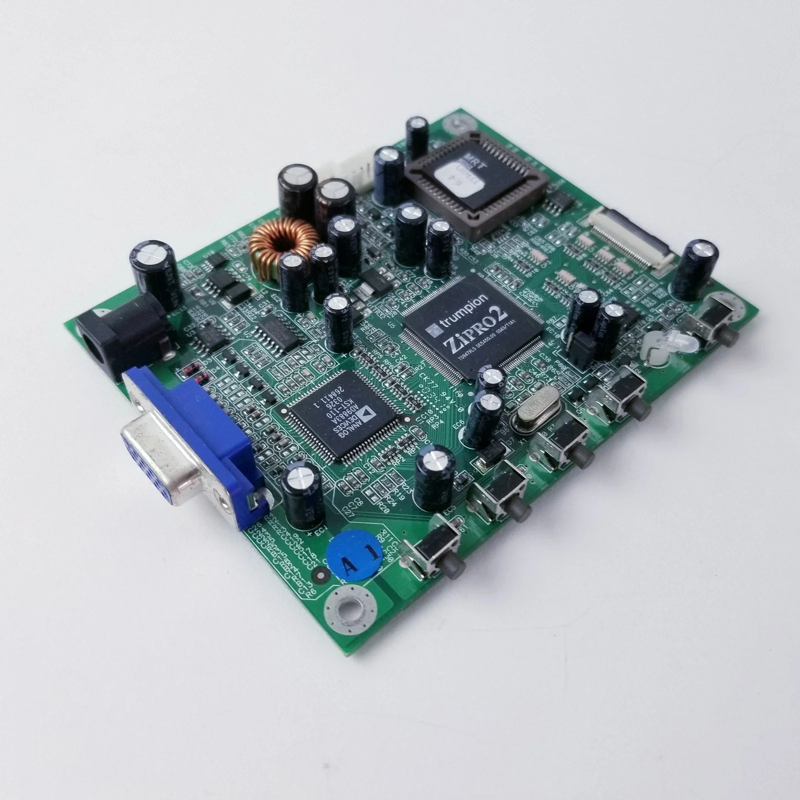 Совершенно новый контроллер KH103100A0
Совершенно новый контроллер KH103100A0