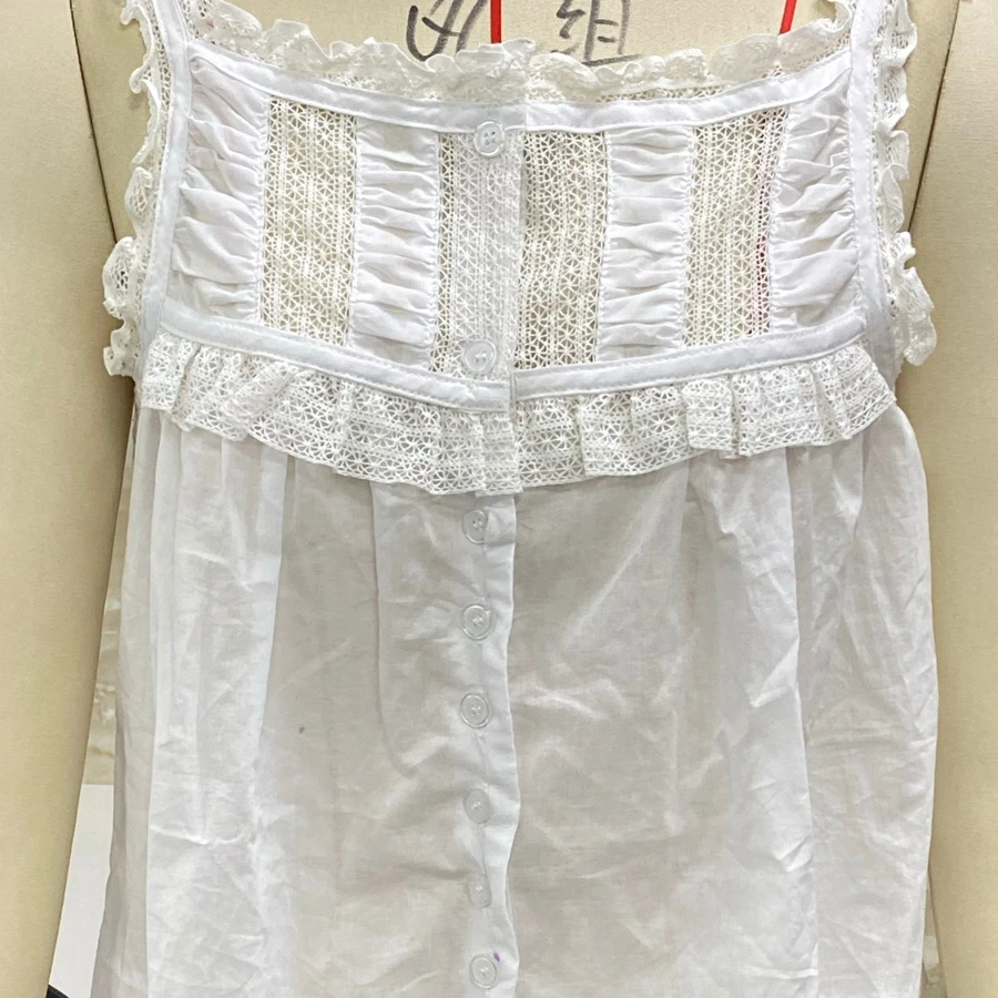 Bohe Women Summer Tank Tops Casual Lace Patchwork Buttons Sleeveless Shirt Basic Vest Aesthetic Clothes for Streetwear
Bohe Women Summer Tank Tops Casual Lace Patchwork Buttons Sleeveless Shirt Basic Vest Aesthetic Clothes for Streetwear