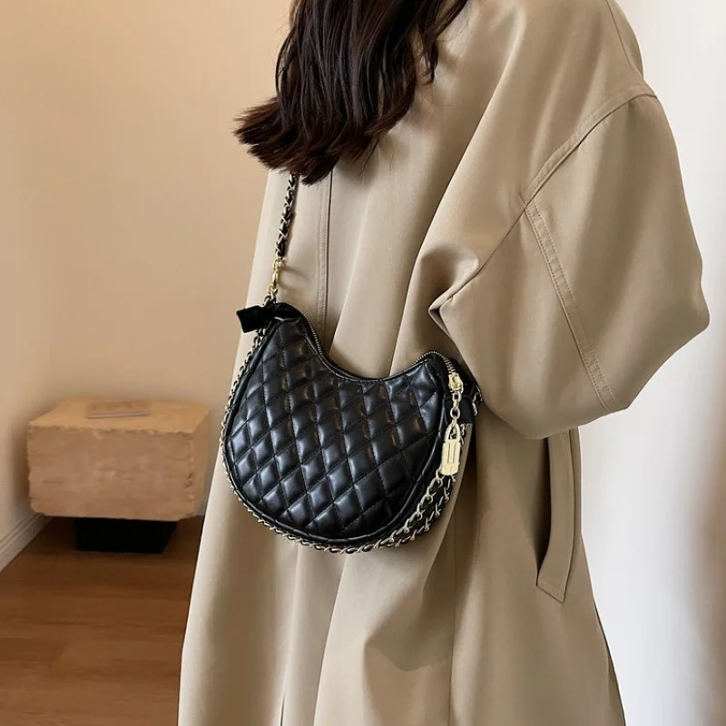 Women Trendy Luxury Crossbody Bag Single Shoulder Bag Exquisite Craftsmanship Chic Daily Office
Women Trendy Luxury Crossbody Bag Single Shoulder Bag Exquisite Craftsmanship Chic Daily Office