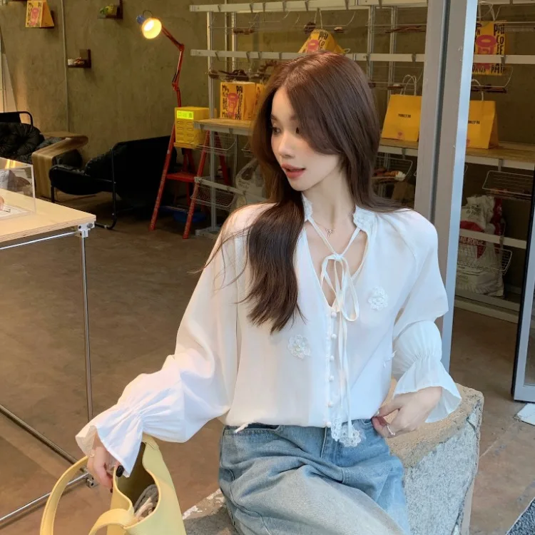 Korean Style Loose Fit Shirt with Belt Design 3D Flower Embellishment Versatile Slimming Spring Summer Fashion Top for Women
Korean Style Loose Fit Shirt with Belt Design 3D Flower Embellishment Versatile Slimming Spring Summer Fashion Top for Women