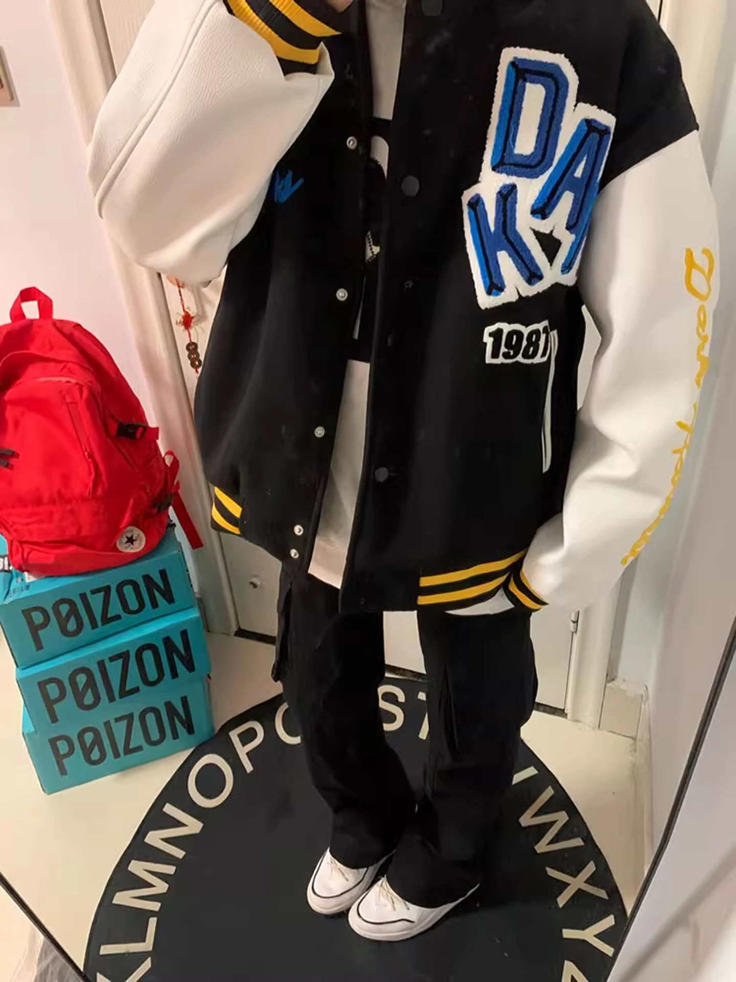 Оригинальный национальный тренд, бейсбольный джет с буквенной вышивкой, мужская повседневная универсальная верхняя одежда, удобный полиэстер
Оригинальный национальный тренд, бейсбольный джет с буквенной вышивкой, мужская повседневная универсальная верхняя одежда, удобный полиэстер