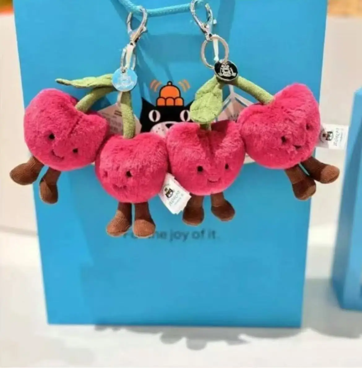 2025 New Jely and a cat Fun Cherry Keychain Pendant Accessories Doll Pendant for Girls and Women's Festival Gifts
2025 New Jely and a cat Fun Cherry Keychain Pendant Accessories Doll Pendant for Girls and Women's Festival Gifts