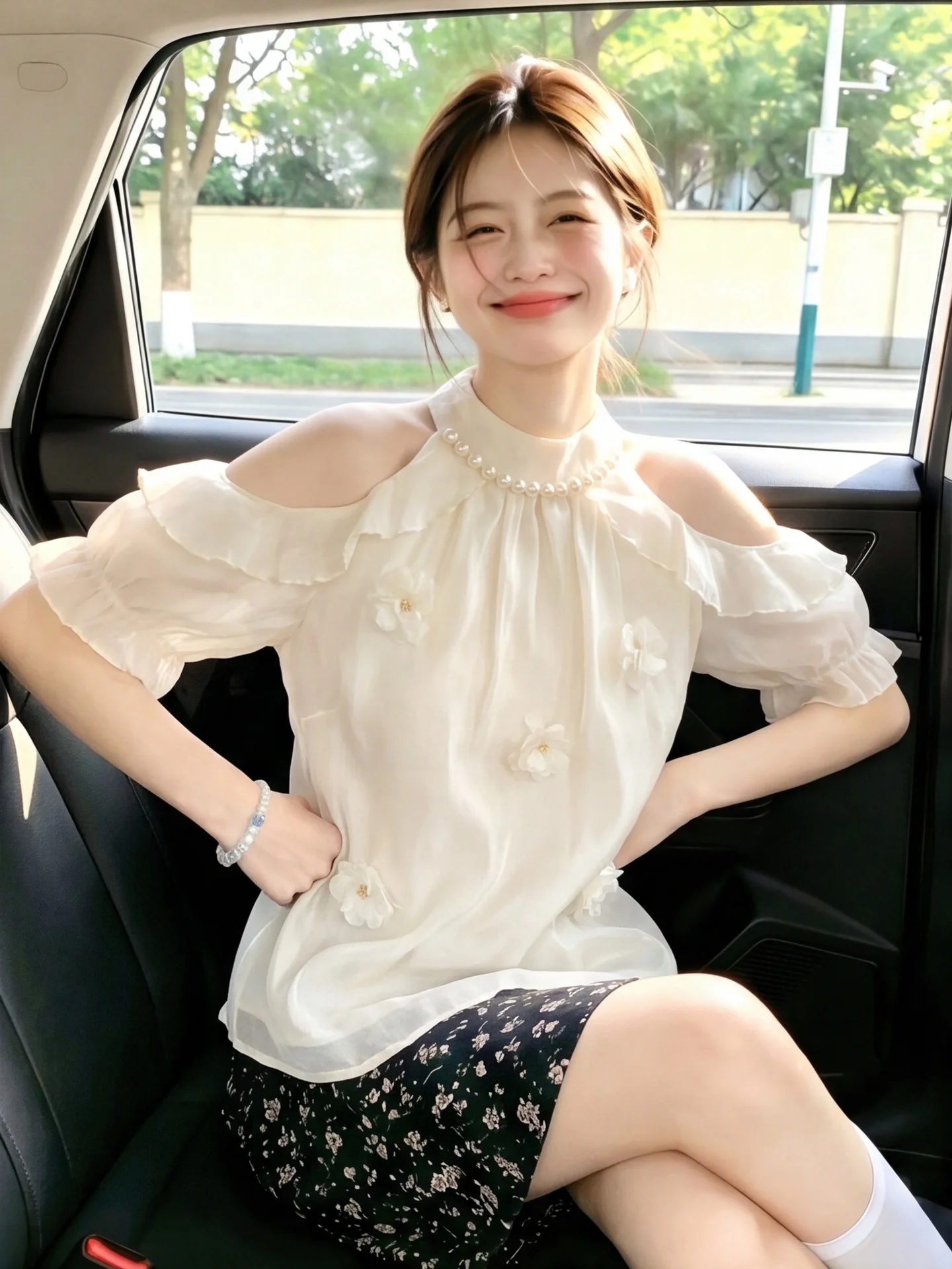 Pink 3D Flower Chiffon Top Women's Summer New Korean Style Fashion Design Hanging Neck Shoulder Thin Upper Body Lace Shirt
Pink 3D Flower Chiffon Top Women's Summer New Korean Style Fashion Design Hanging Neck Shoulder Thin Upper Body Lace Shirt