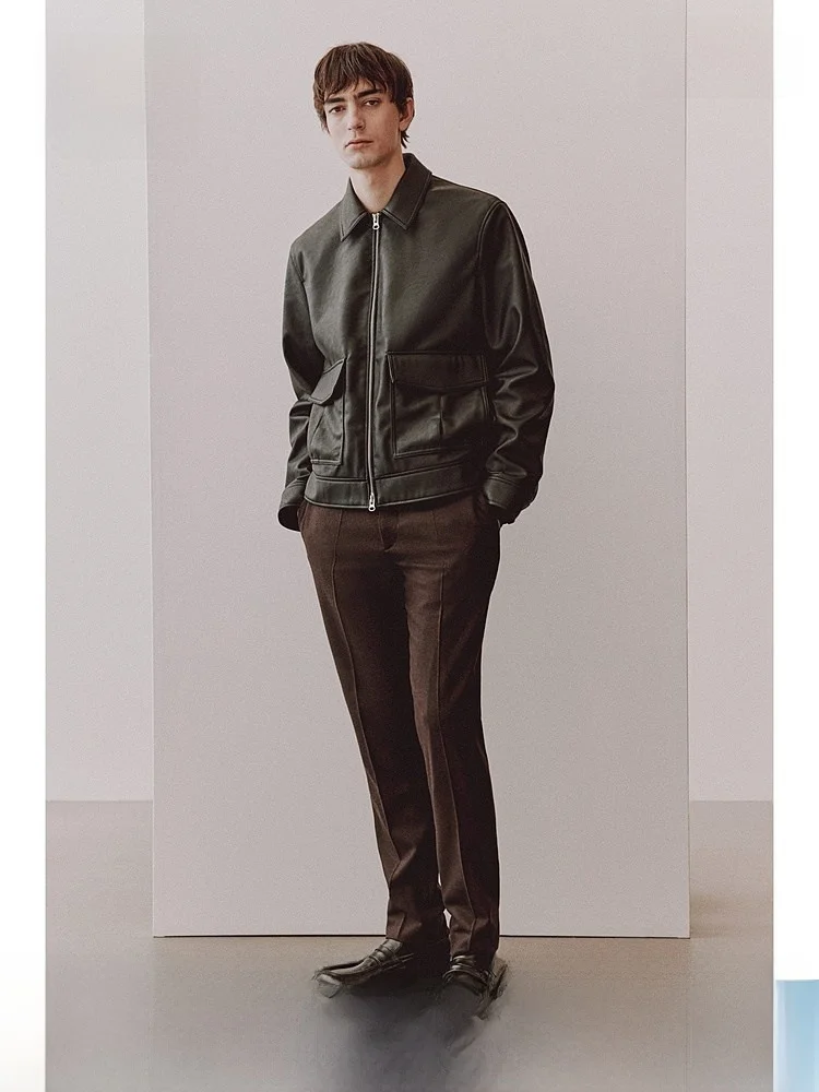 H&M Men's Faionable Wool Blend Casual Pants Spring Season Comfortable Fit Long Trousers Suitable for Daily Wear
H&M Men's Faionable Wool Blend Casual Pants Spring Season Comfortable Fit Long Trousers Suitable for Daily Wear