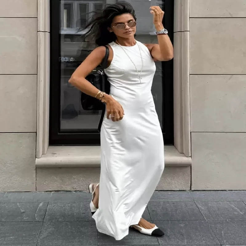 Turtleneck Off-shoulder Sexy Knit Maxi Dress For Women Gown Metal Buckle Strapless Sleeveless High Waist Knitted Dress 2025
Turtleneck Off-shoulder Sexy Knit Maxi Dress For Women Gown Metal Buckle Strapless Sleeveless High Waist Knitted Dress 2025
