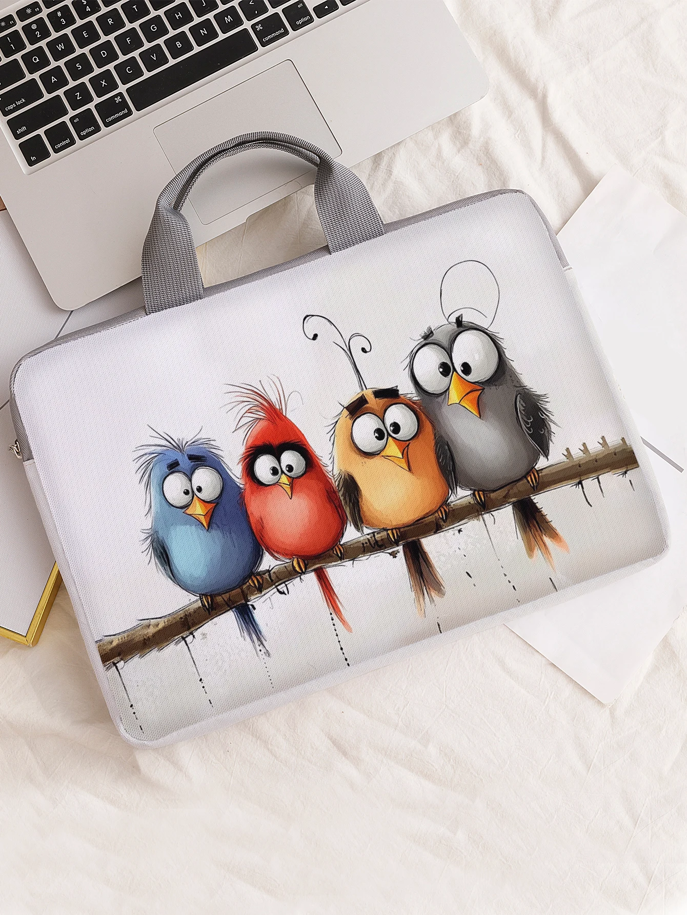 One Set, Two Styles, Cartoon Birds Pattern Printed Laptop Sleeve, Briefcase, Suitable for 14-inch Laptops
One Set, Two Styles, Cartoon Birds Pattern Printed Laptop Sleeve, Briefcase, Suitable for 14-inch Laptops