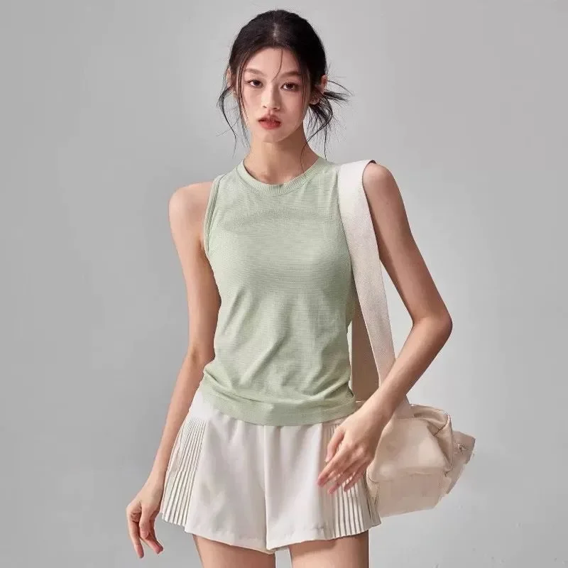 Women's Summer Quick Dry Breathable Sports Top Sleeveless Yoga Running Workout Top
Women's Summer Quick Dry Breathable Sports Top Sleeveless Yoga Running Workout Top