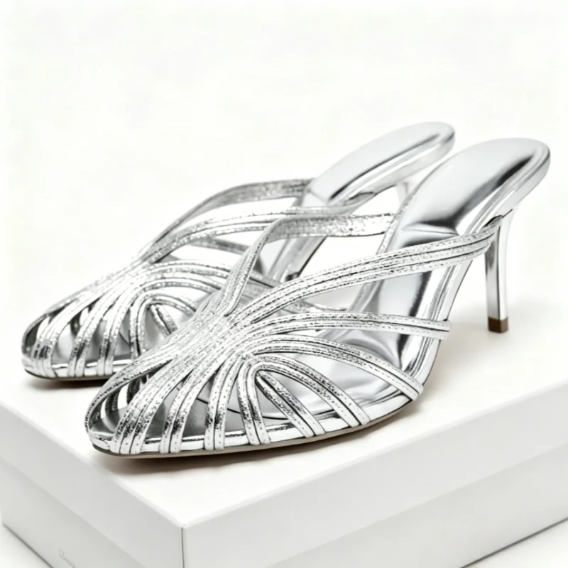 Weave Designer Brand Women Slippers Shiny Narrow Band Fashion Dress Shoes Female Slides Hollow Luxury High Heeled Sandals Women
Weave Designer Brand Women Slippers Shiny Narrow Band Fashion Dress Shoes Female Slides Hollow Luxury High Heeled Sandals Women