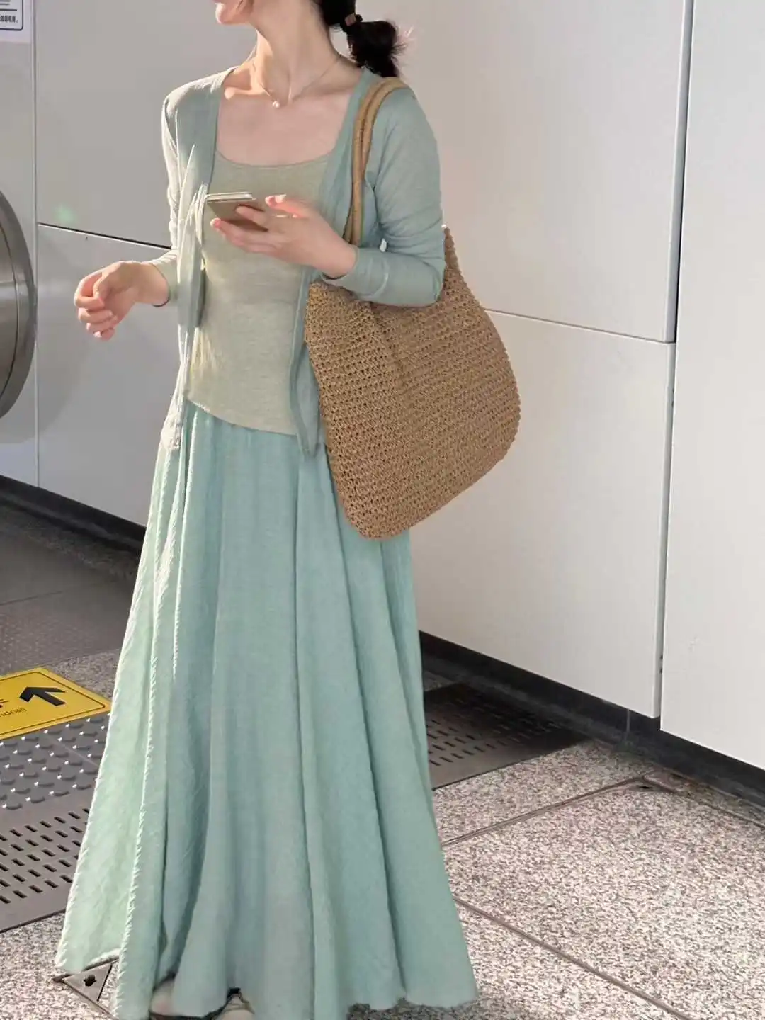 New Chinese Style Gentle Zen Fashion Cotton Linen Half Skirt Set Women's Soft Ancient Hanfu Clothing Spring 2026 Collection
New Chinese Style Gentle Zen Fashion Cotton Linen Half Skirt Set Women's Soft Ancient Hanfu Clothing Spring 2026 Collection
