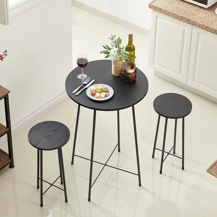 Set Mit 3 Runden Esstischen Mit Metall Beinen Und Bequemem Esszimmers Tuhl Aus Holz
Set Mit 3 Runden Esstischen Mit Metall Beinen Und Bequemem Esszimmers Tuhl Aus Holz