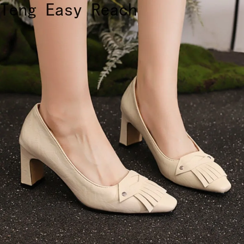 Женская летняя офисная обувь на среднем каблуке. Женская обувь. 2025 г. Черный острый носок. Высококачественная шикарная и элегантная повседневная обувь.
Женская летняя офисная обувь на среднем каблуке. Женская обувь. 2025 г. Черный острый носок. Высококачественная шикарная и элегантная повседневная обувь.