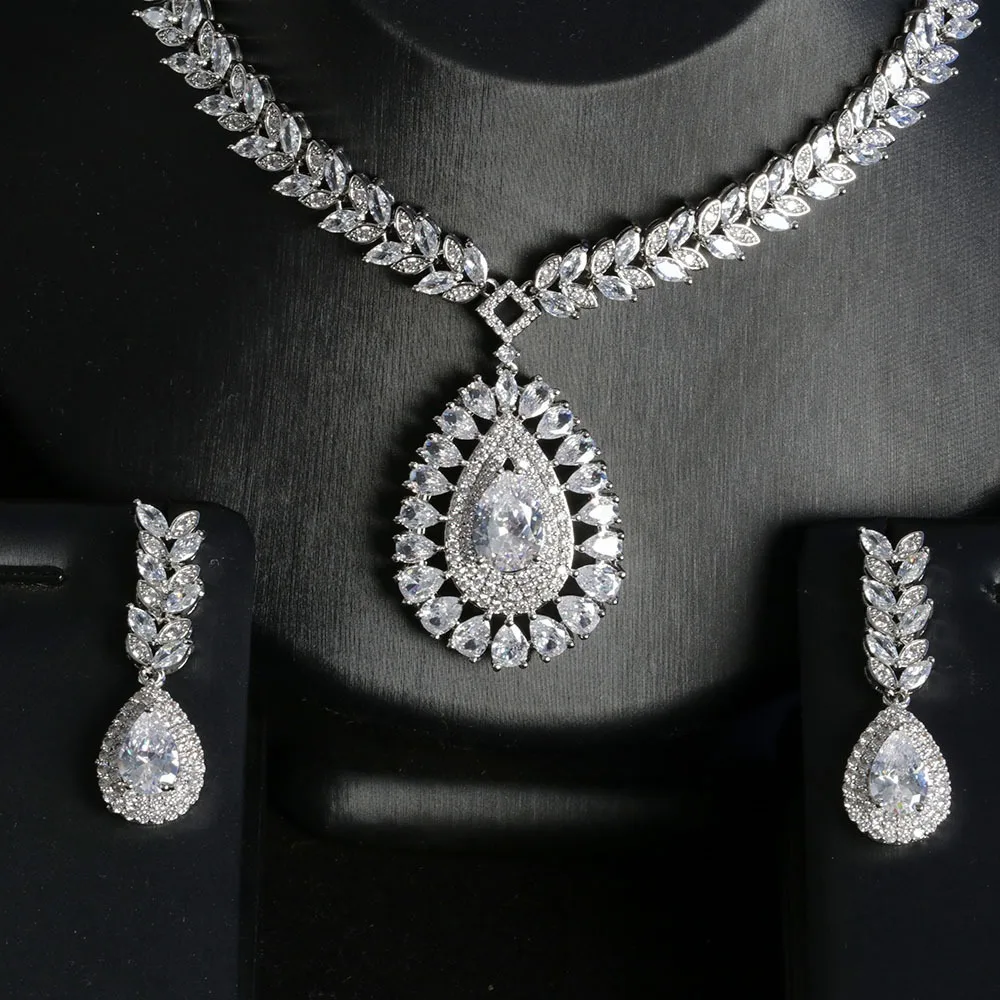 Luxury Prom Necklace Earring Set White Cubic Zircon 2 Pieces Wedding Jewelry Set for Dubai Women Party
Luxury Prom Necklace Earring Set White Cubic Zircon 2 Pieces Wedding Jewelry Set for Dubai Women Party