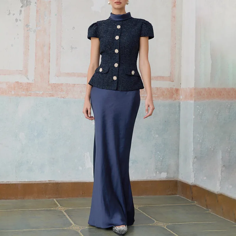 SS25 Women's Fashion Two-Piece Set Round Neck Metal Button Contrast Trim Long Skirt Lounge Outfit
SS25 Women's Fashion Two-Piece Set Round Neck Metal Button Contrast Trim Long Skirt Lounge Outfit