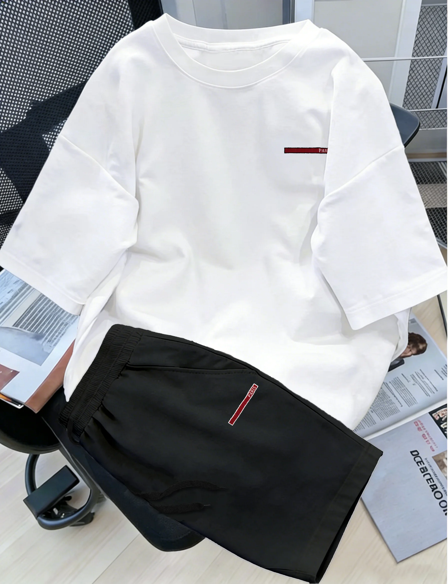 Men's Summer Casual Comfort Two-Piece Set, Small Red Stripe & Letter Graphic Tee & Shorts for Everyday Wear
Men's Summer Casual Comfort Two-Piece Set, Small Red Stripe & Letter Graphic Tee & Shorts for Everyday Wear