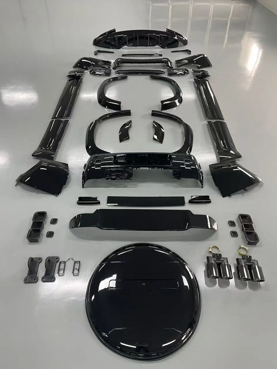 Premium Quality ForLandRover Defender 2020 007 Black Aggressive ABS Plastic BODYKIT
Premium Quality ForLandRover Defender 2020 007 Black Aggressive ABS Plastic BODYKIT