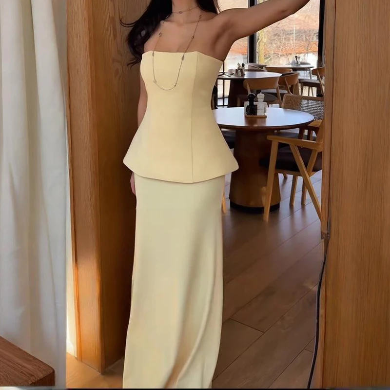 Women Tube Tops Half Skirt Temperament Sets Fashion Lady Casual Commuting Outfit Chic Solid Strapless Vest With Long Skirts Sets
Women Tube Tops Half Skirt Temperament Sets Fashion Lady Casual Commuting Outfit Chic Solid Strapless Vest With Long Skirts Sets