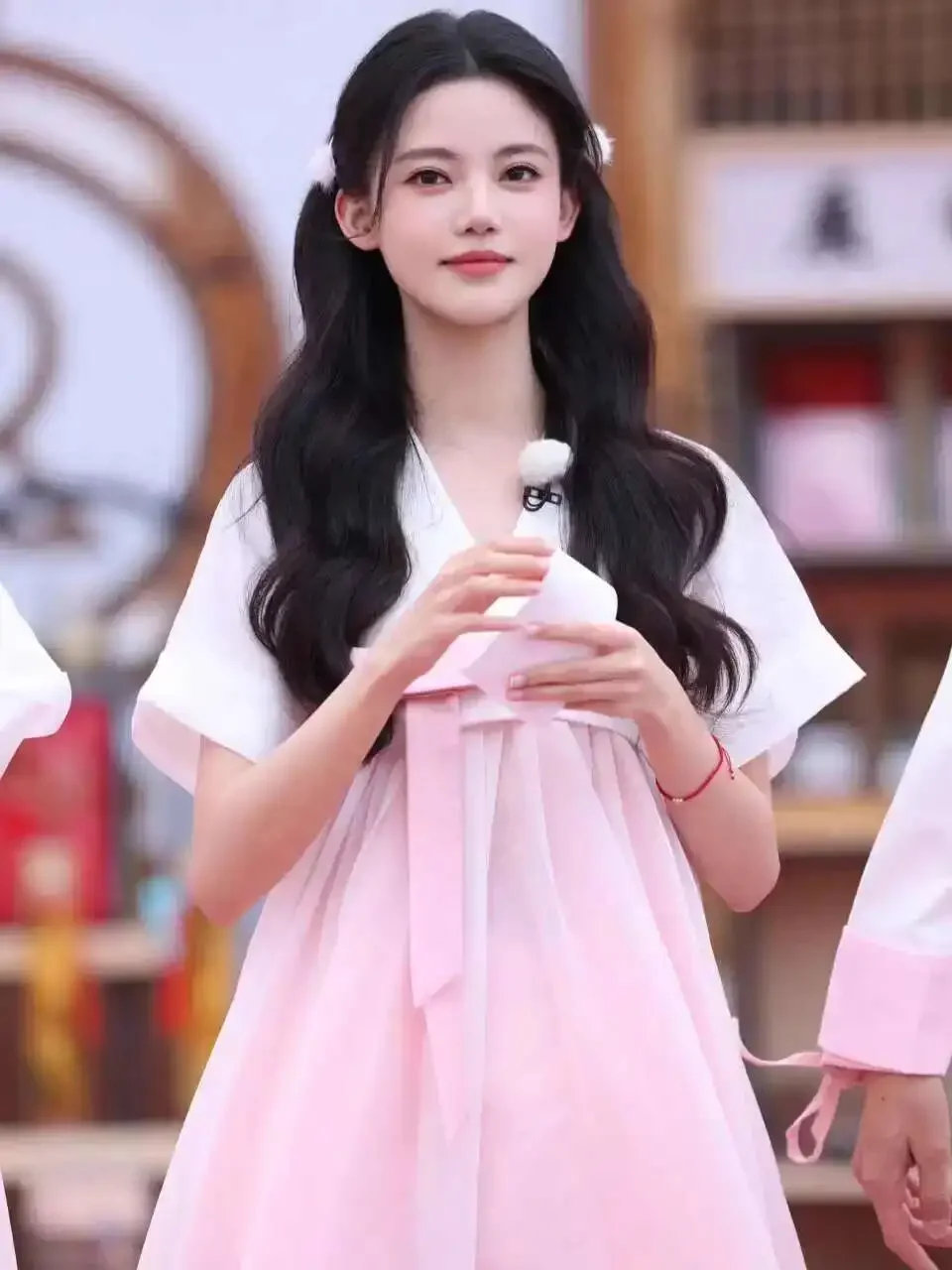 Летняя корейская одежда с короткими рукавами Yanji Outfit Running Man Bai Lu Yang Ying Same Style Fairy Slimming Heightening New Korean
Летняя корейская одежда с короткими рукавами Yanji Outfit Running Man Bai Lu Yang Ying Same Style Fairy Slimming Heightening New Korean