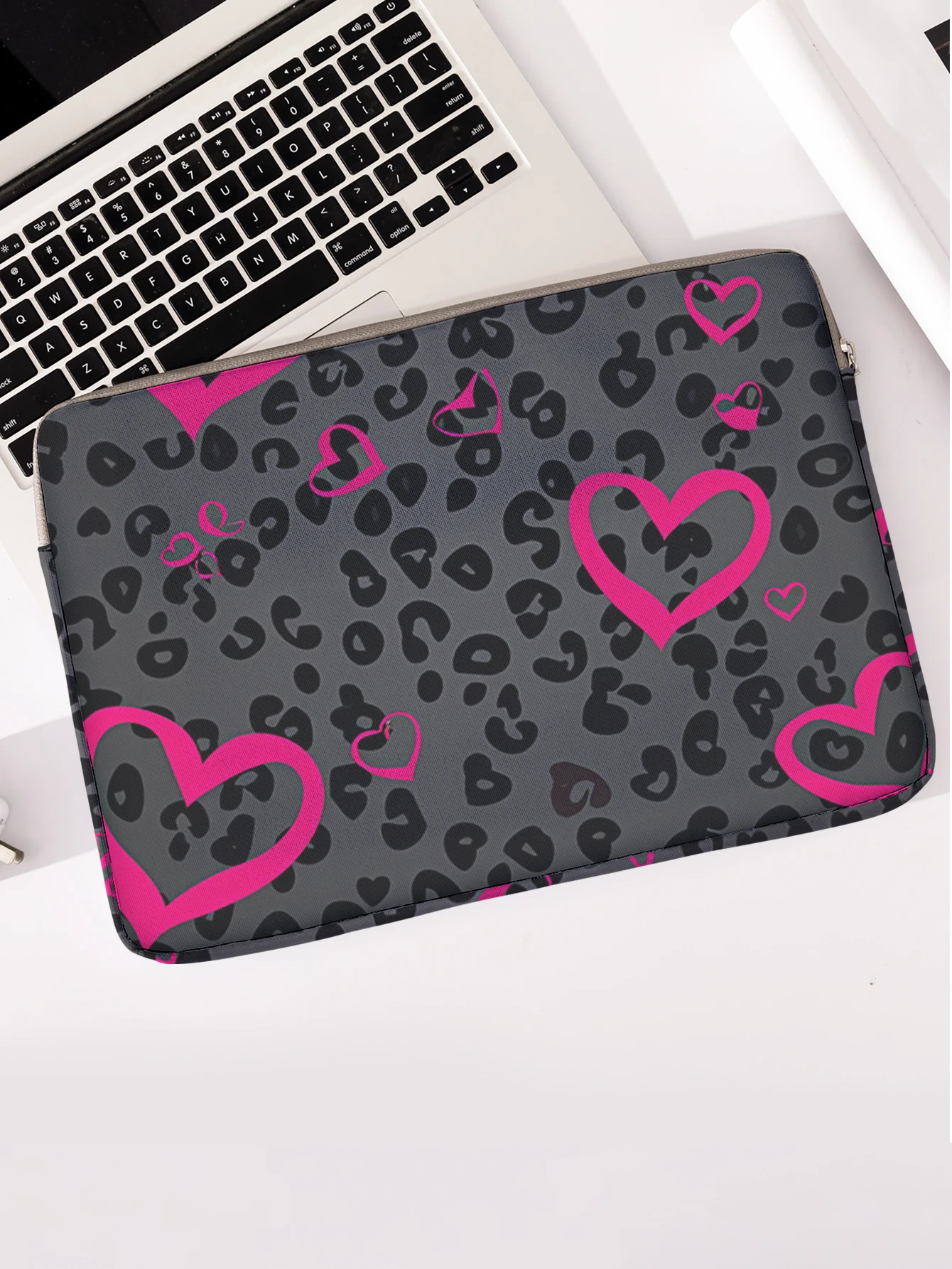 Leopard Print Pink Heart Pattern Laptop Sleeve Bag For 14 Inch Notebook Computer