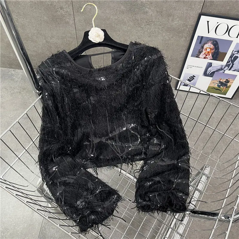 Winter New round Neck Sequins Tassel Back Opening Hot Girl Style Short Fashionable Long Sleeve Shirt Female
Winter New round Neck Sequins Tassel Back Opening Hot Girl Style Short Fashionable Long Sleeve Shirt Female